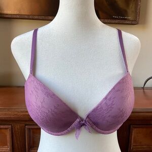Lace Lightly Padded Bra. Lavender. Size 34C